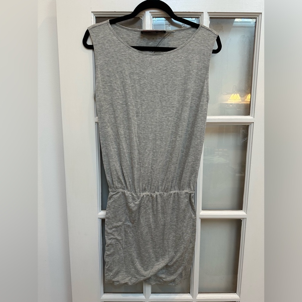Alice + Olivia Chic Light Gray Sleeveless Drop Waist Jersey Mini Dress Size XS
